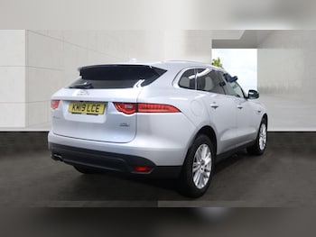 Used Jaguar F-Pace 2019 for sale - 78887106: Photo