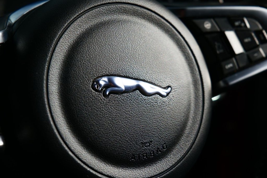 Used Jaguar E-Pace 2019 for sale - 77369755: Photo 8