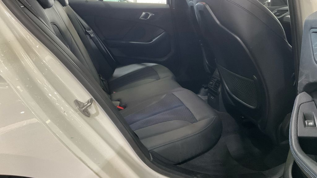 Used BMW 1 Series 2023 for sale - 77200360: Photo 8