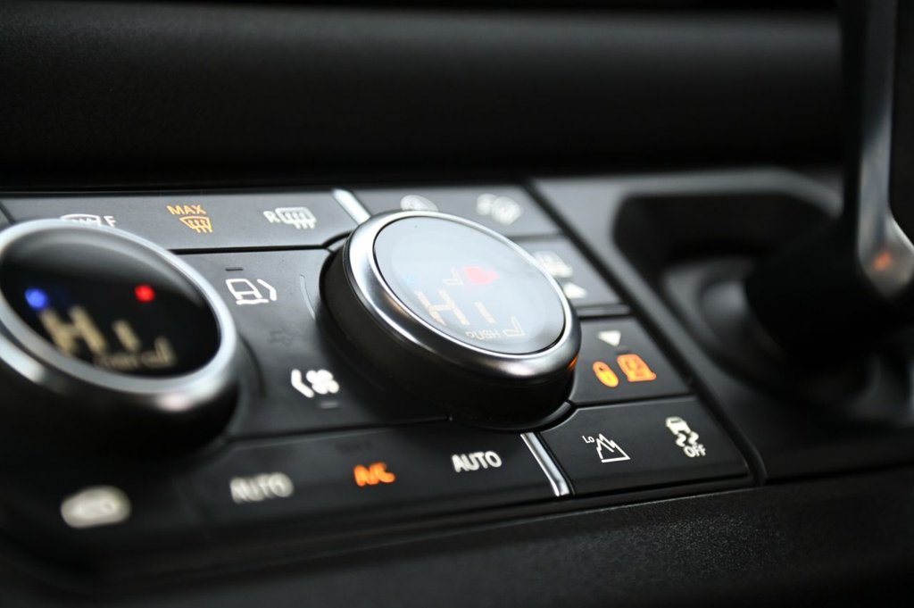 Used Land Rover Defender 2020 for sale - 77498528: Photo 21