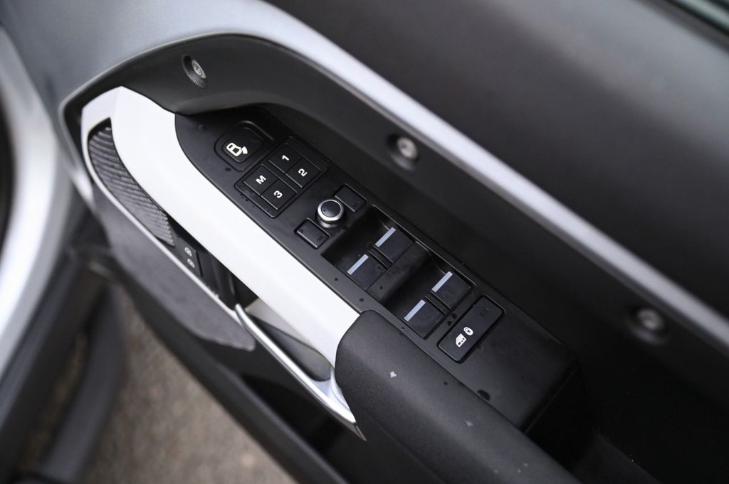 Used Land Rover Defender 2020 for sale - 77498528: Photo 29