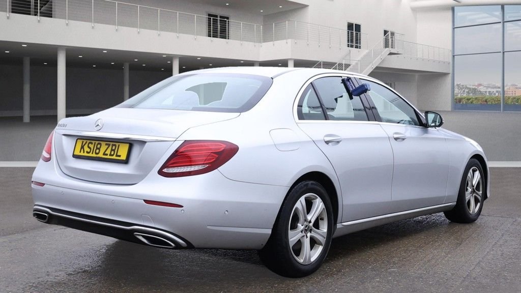 Used Mercedes-Benz E-Class 2018 for sale - 76163431: Photo 2
