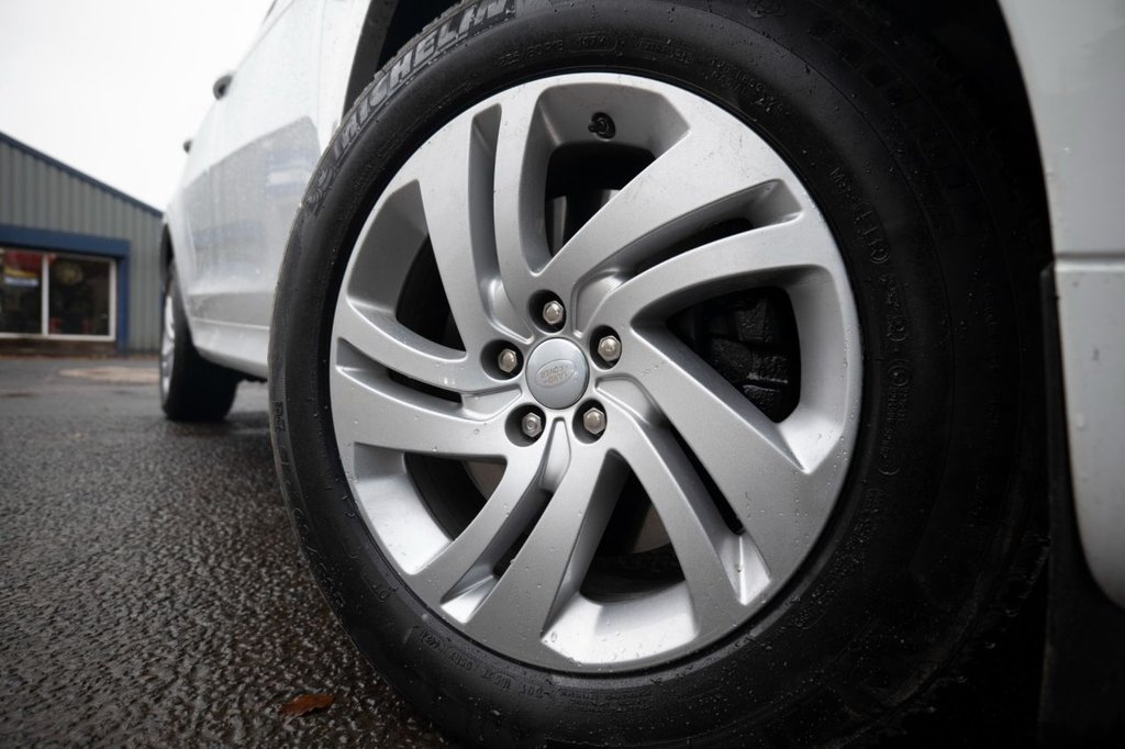 Used Land Rover Discovery Sport 2020 for sale - 76417309: Photo 31