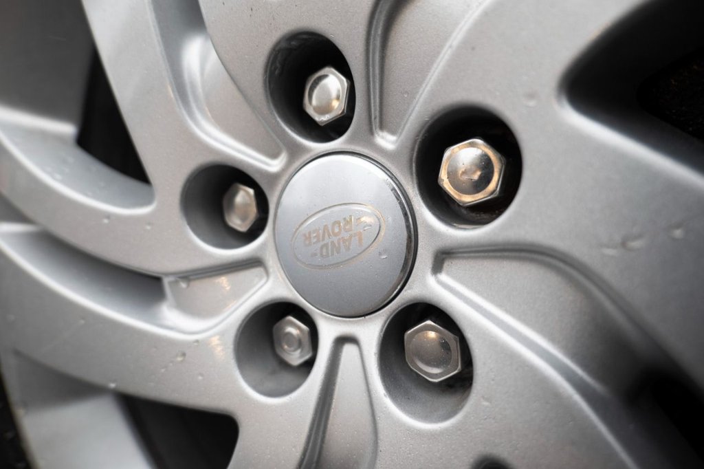 Used Land Rover Discovery Sport 2020 for sale - 76417309: Photo 32