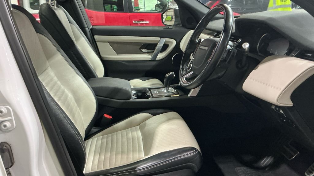 Used Land Rover Discovery Sport 2020 for sale - 76417309: Photo 5