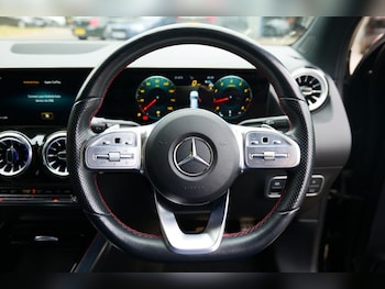 Used Mercedes-Benz GLA 2023 for sale - 79245500: Photo