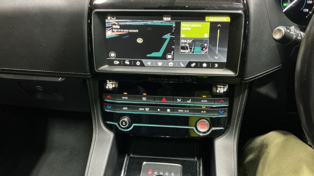 Used Jaguar F-Pace 2019 for sale - 77547416: Photo 10