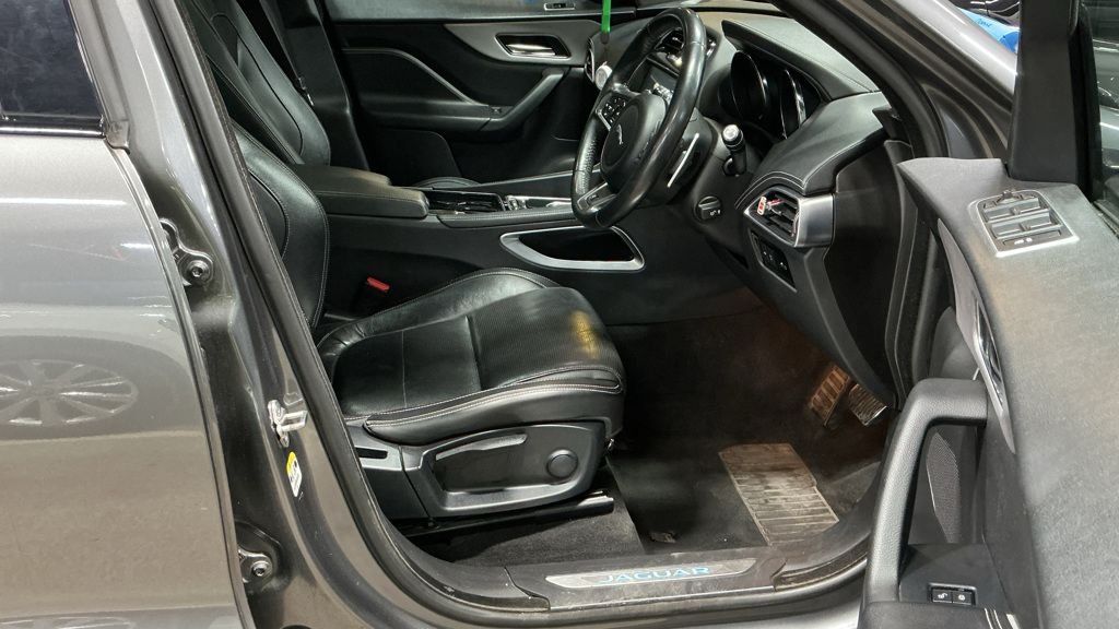 Used Jaguar F-Pace 2019 for sale - 77547416: Photo 7