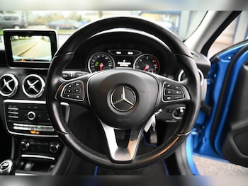 Used Mercedes-Benz A-Class 2015 for sale - 76950096: Photo