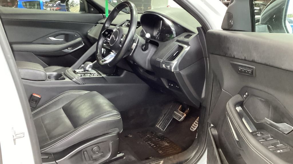 Used Jaguar E-Pace 2022 for sale - 76923885: Photo 13