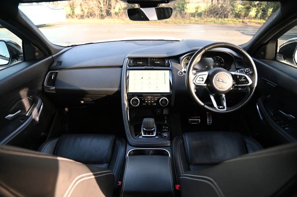 Used Jaguar E-Pace 2022 for sale - 76923885: Photo 17