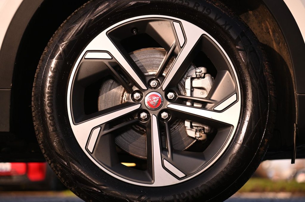 Used Jaguar E-Pace 2022 for sale - 76923885: Photo 41