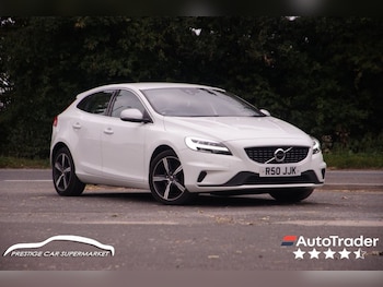 Used Volvo V40 2017 for sale - 75596817: Photo