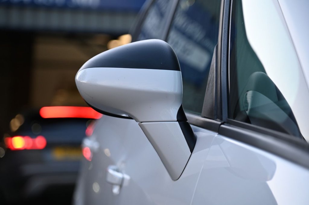 Used Vauxhall Zafira 2015 for sale - 76962495: Photo 42