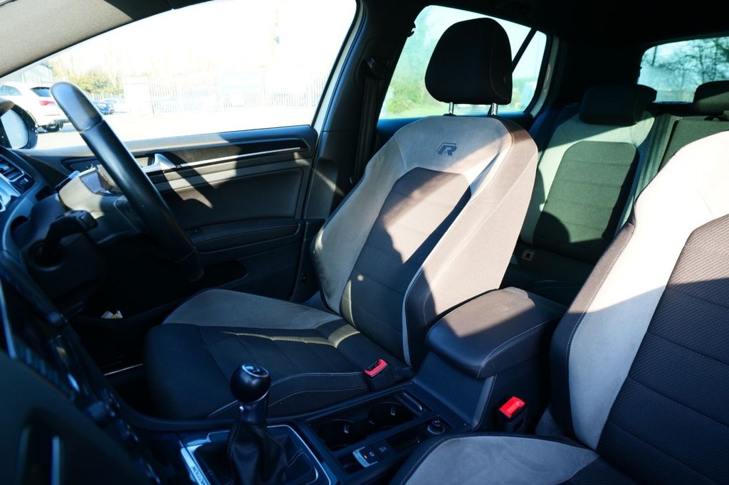 Used Volkswagen Golf 2015 for sale - 77919957: Photo 2