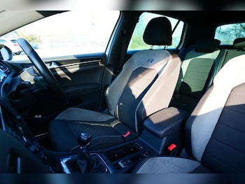 Used Volkswagen Golf 2015 for sale - 77919957: Photo