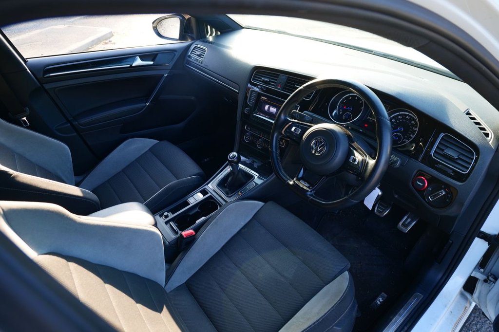 Used Volkswagen Golf 2015 for sale - 77919957: Photo 3