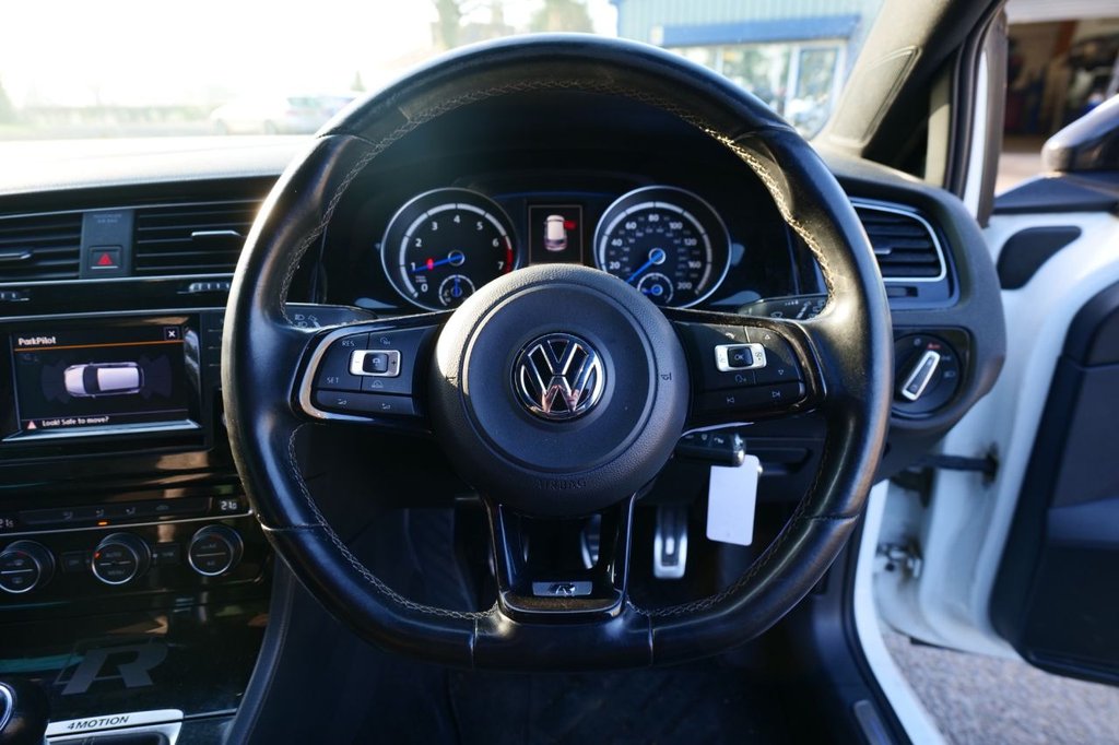 Used Volkswagen Golf 2015 for sale - 77919957: Photo 4