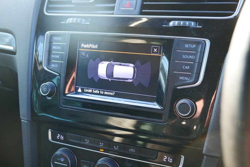 Used Volkswagen Golf 2015 for sale - 77919957: Photo 6