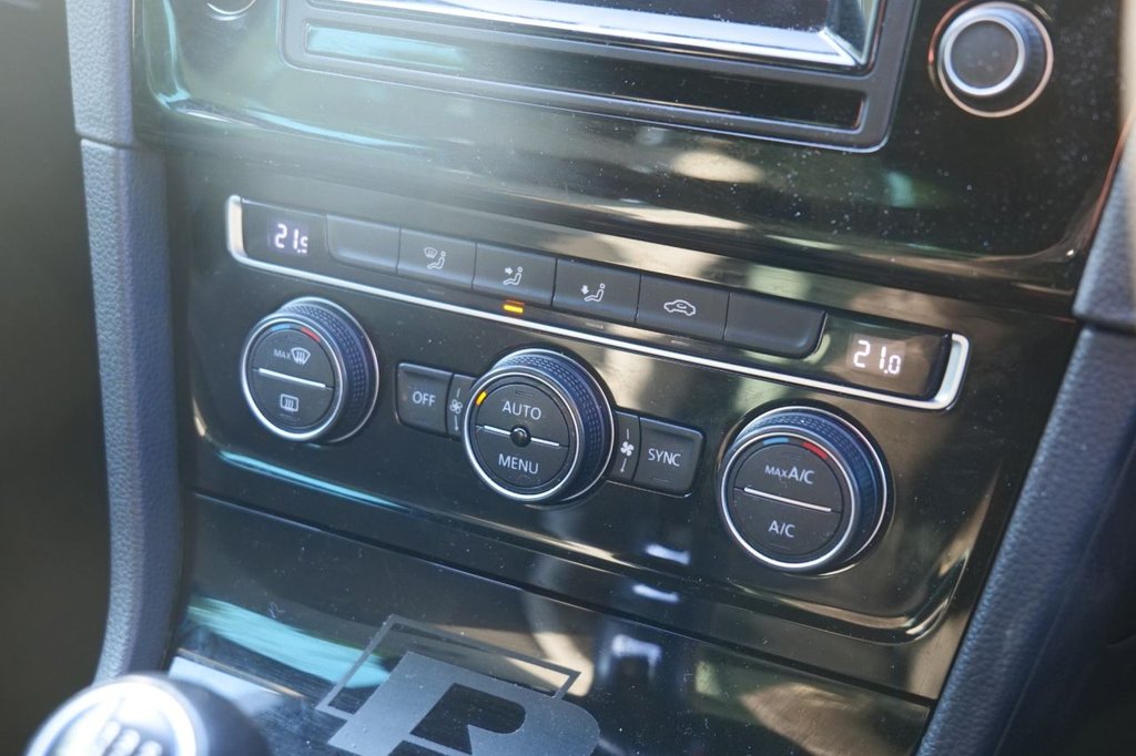 Used Volkswagen Golf 2015 for sale - 77919957: Photo 7