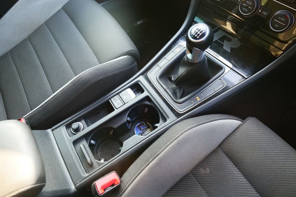 Used Volkswagen Golf 2015 for sale - 77919957: Photo 8