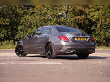 Used Mercedes-Benz C-Class 2018 for sale - 75347537: Photo