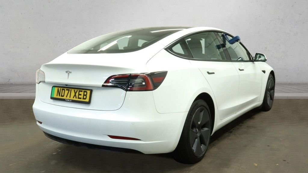 Used Tesla Model 3 2021 for sale - 77065310: Photo 2