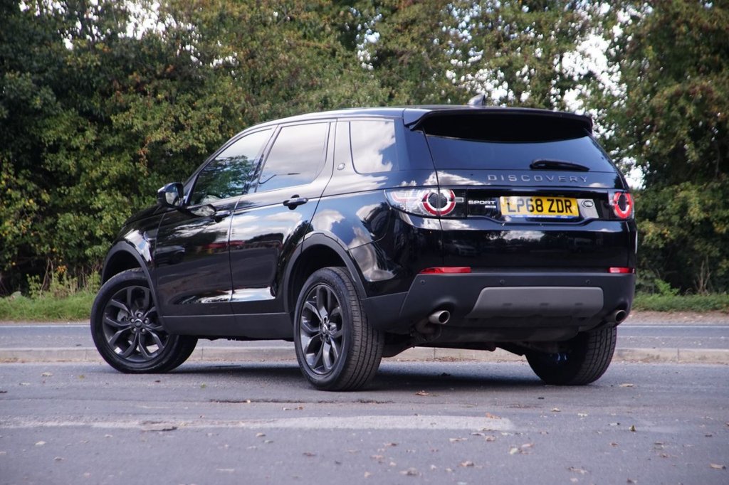 Used Land Rover Discovery Sport 2018 for sale - 76356168: Photo 2