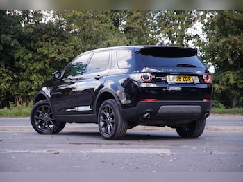 Used Land Rover Discovery Sport 2018 for sale - 76356168: Photo