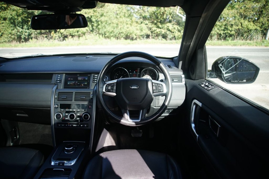 Used Land Rover Discovery Sport 2018 for sale - 76356168: Photo 9