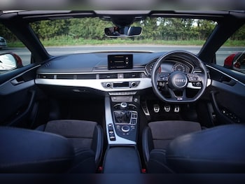 Used Audi A5 Cabriolet 2018 for sale - 76039001: Photo