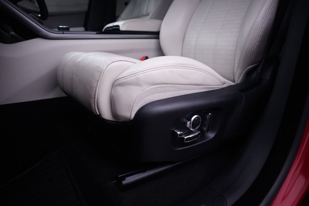 Used Land Rover Range Rover Velar 2020 for sale - 76429833: Photo 26