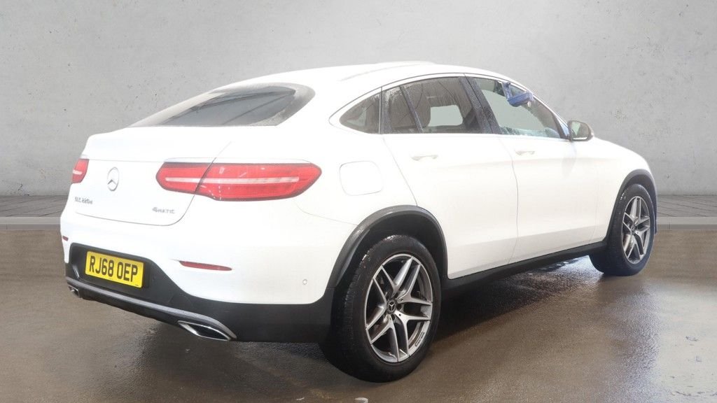 Used Mercedes-Benz GLC 2018 for sale - 77276107: Photo 2