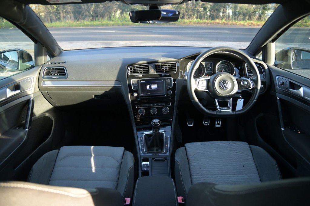 Used Volkswagen Golf 2016 for sale - 76236109: Photo 17