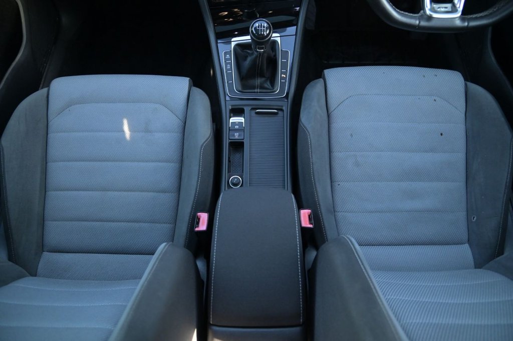 Used Volkswagen Golf 2016 for sale - 76236109: Photo 20