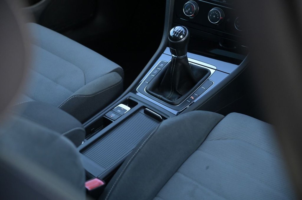 Used Volkswagen Golf 2016 for sale - 76236109: Photo 22