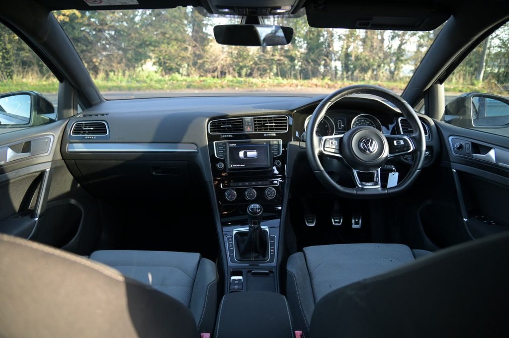 Used Volkswagen Golf 2016 for sale - 76236109: Photo 3