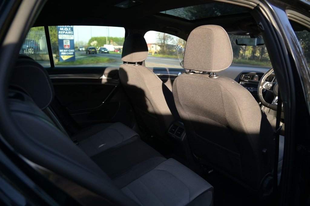 Used Volkswagen Golf 2016 for sale - 76236109: Photo 32