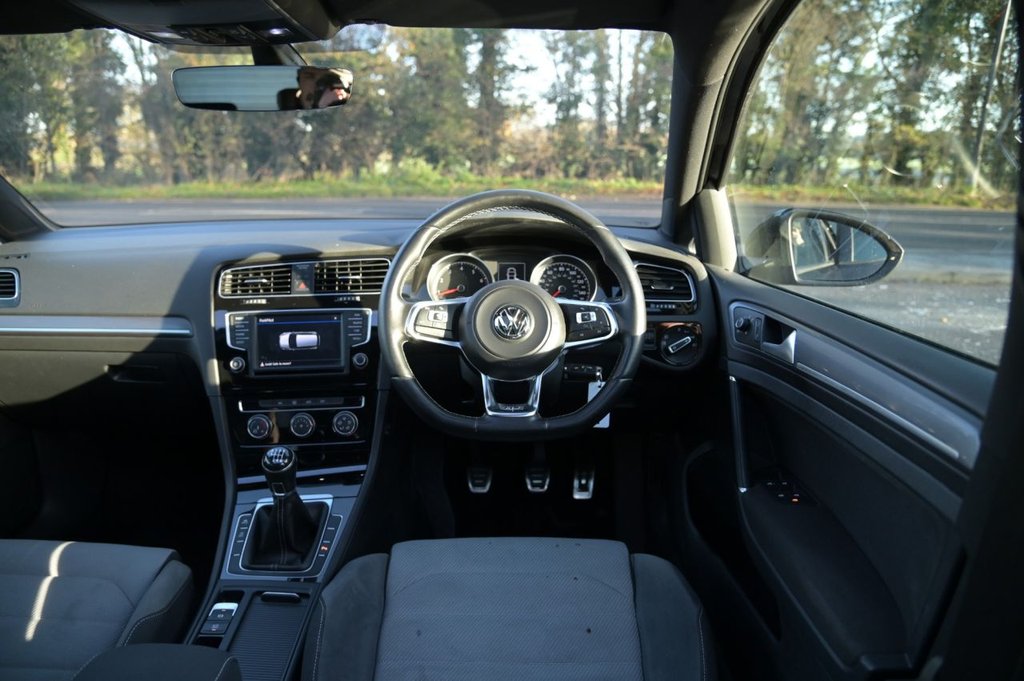 Used Volkswagen Golf 2016 for sale - 76236109: Photo 9