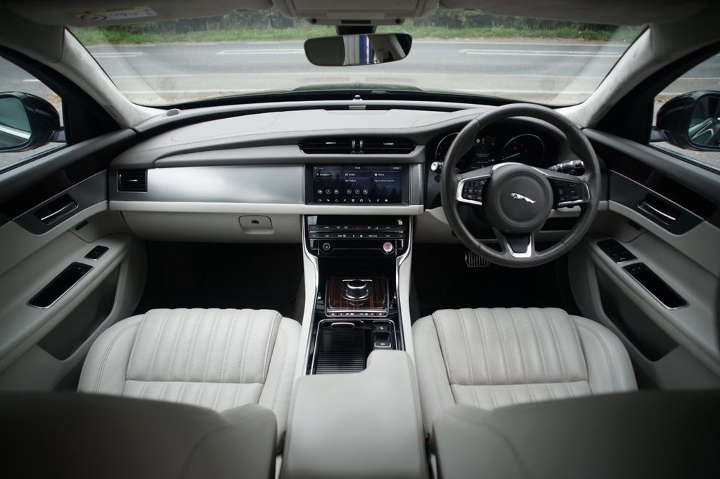 Used Jaguar XF 2019 for sale - 75974211: Photo 15