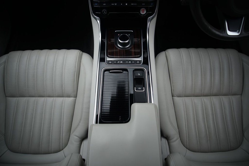 Used Jaguar XF 2019 for sale - 75974211: Photo 18