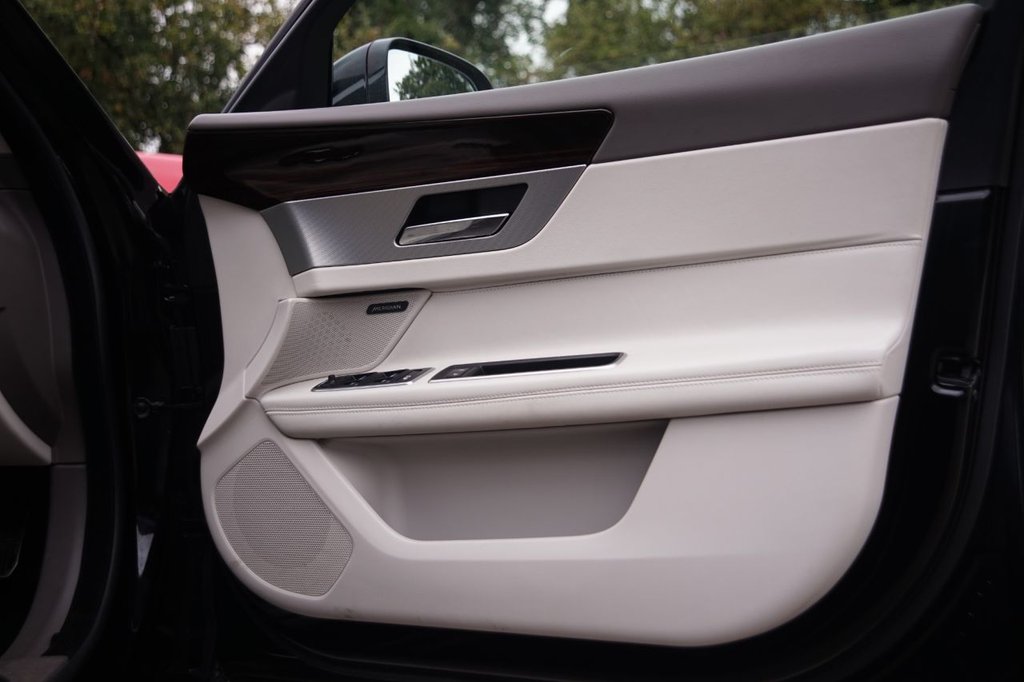 Used Jaguar XF 2019 for sale - 75974211: Photo 26