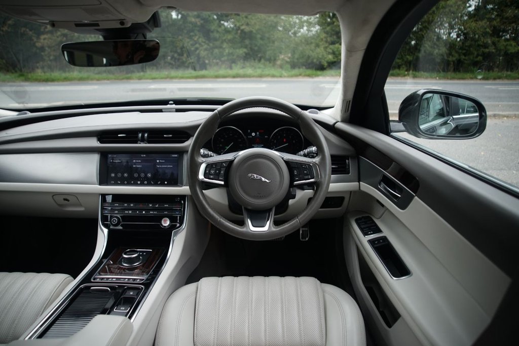 Used Jaguar XF 2019 for sale - 75974211: Photo 9