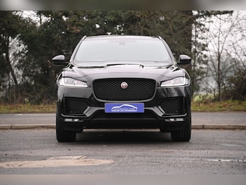 Used Jaguar F-Pace 2019 for sale - 77520618: Photo