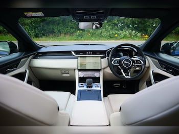 Used Jaguar F-Pace 2023 for sale - 78943450: Photo