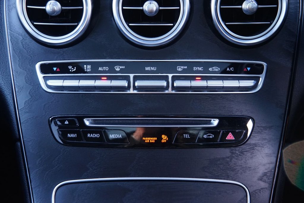 Used Mercedes-Benz GLC 2018 for sale - 76119208: Photo 19