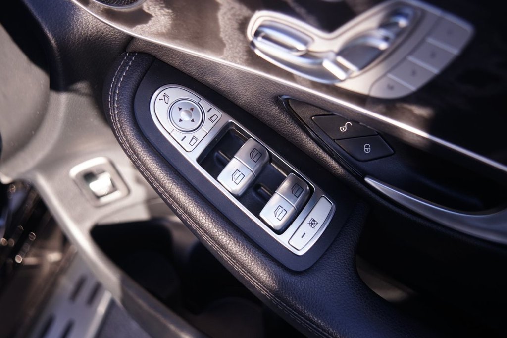 Used Mercedes-Benz GLC 2018 for sale - 76119208: Photo 27