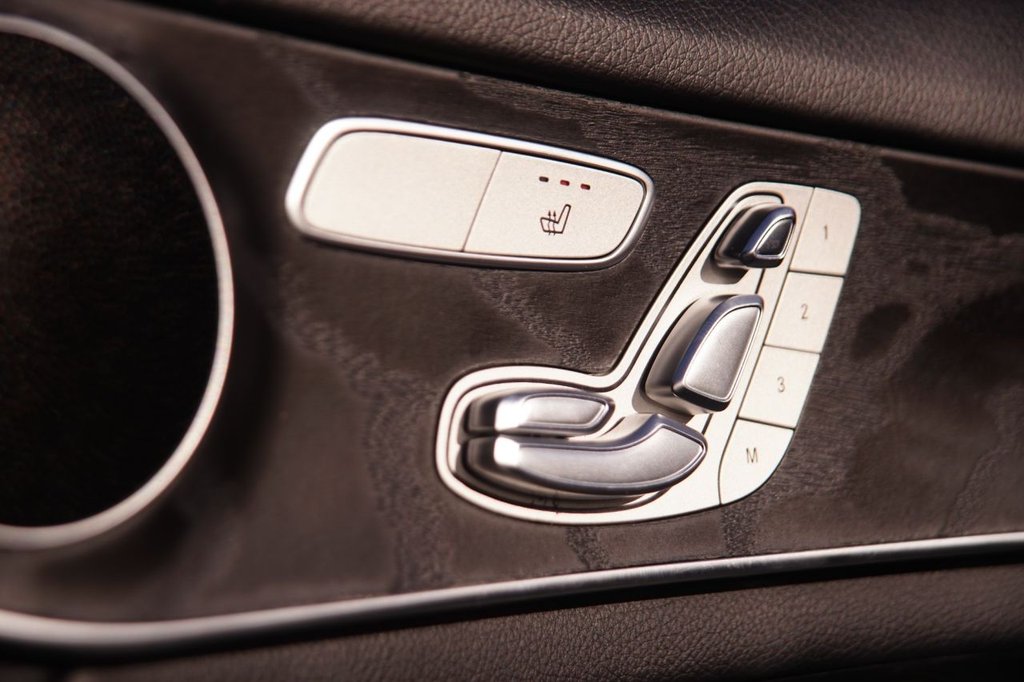 Used Mercedes-Benz GLC 2018 for sale - 76119208: Photo 28