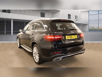 Used Mercedes-Benz GLC 2018 for sale - 76119208: Photo
