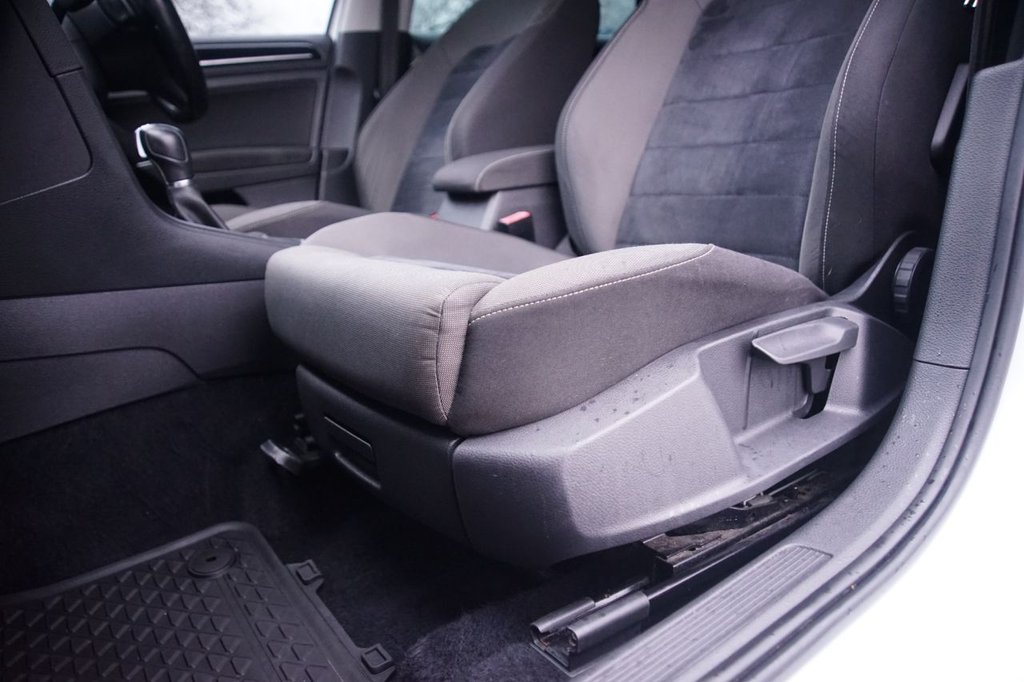 Used Volkswagen Golf 2013 for sale - 76617174: Photo 24